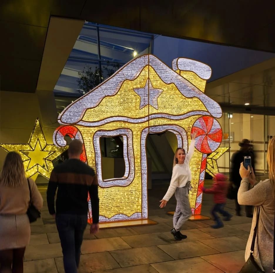 Cassel Gingerbread House — commercial Christmas lighting from Holiday Light Supplies