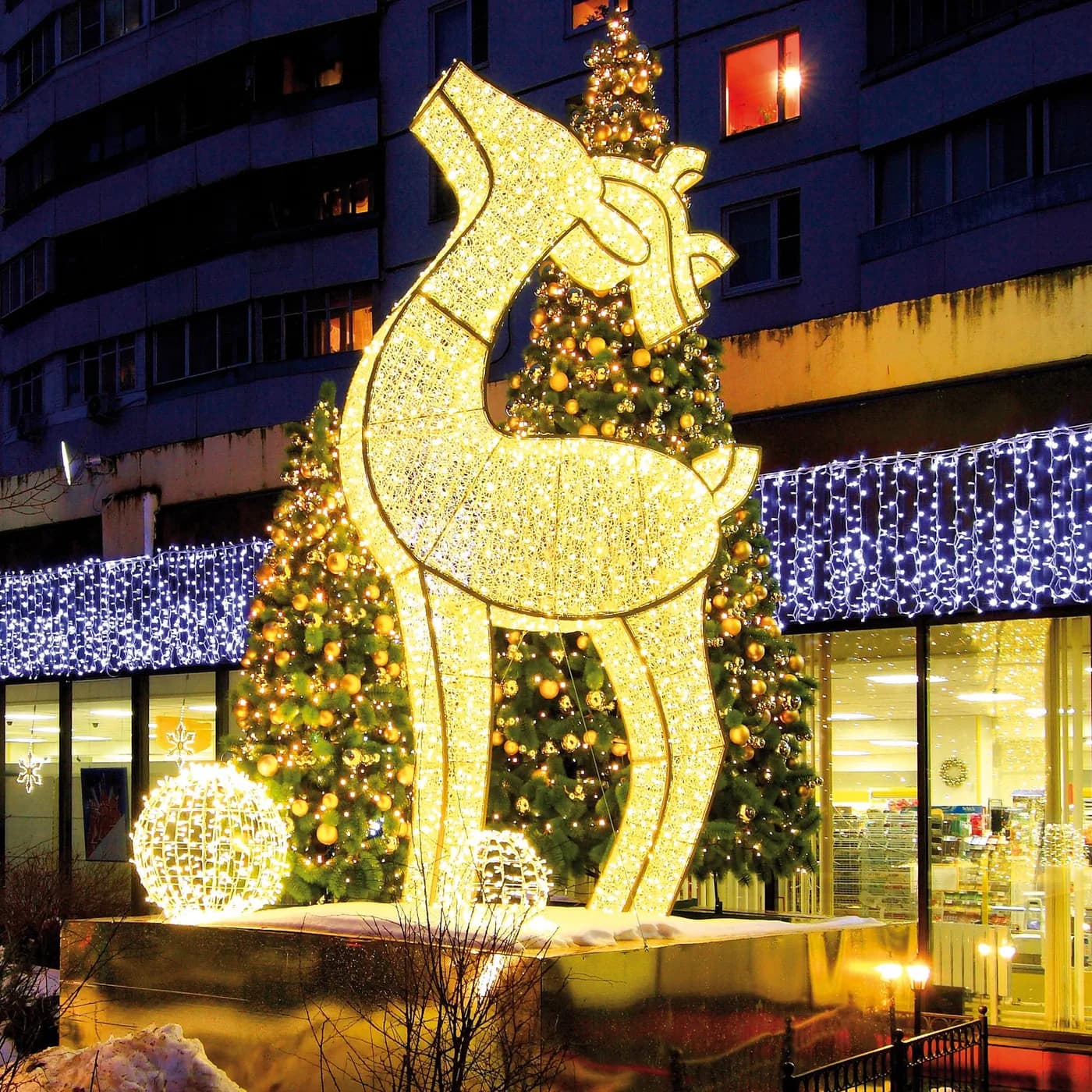 Waterloo Reindeer 3D — commercial Christmas lighting from Holiday Light Supplies
