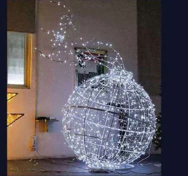 3D LED Globe with Reindeer, cool white and red