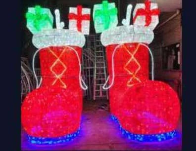 3D LED Pair of Christmas Boots, red and green and cool white