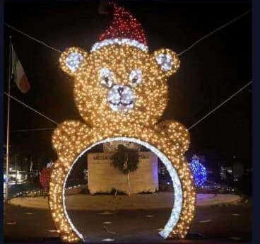 3D LED Teddy Bear Arch, warm white and gold and red